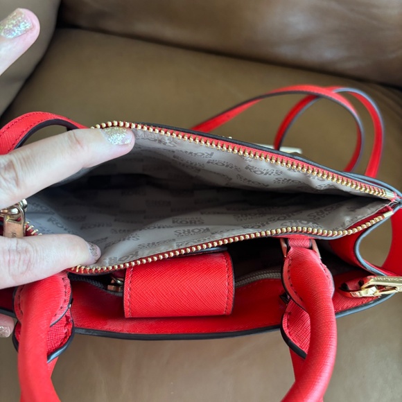 Michael Kors hand bag - Picture 4 of 5